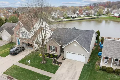 596 Indian Lake Dr, Hamilton Township, OH 45039