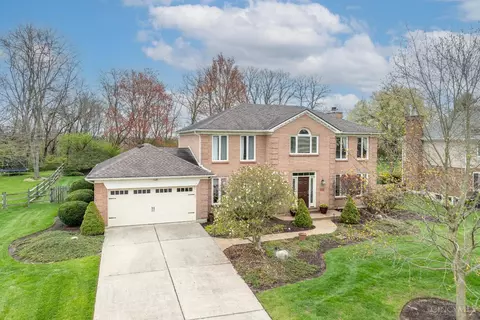 8535 Meadow Bluff Ct, Cincinnati, OH 45249