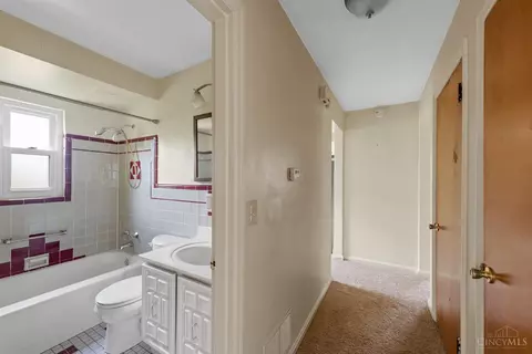 Bath - 5415 Fox, Cincinnati, OH 45239 photo 2 of 3
