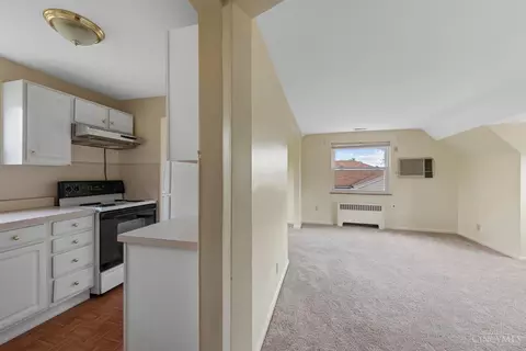 Kitchen - 5415 Fox, Cincinnati, OH 45239 photo 3 of 8