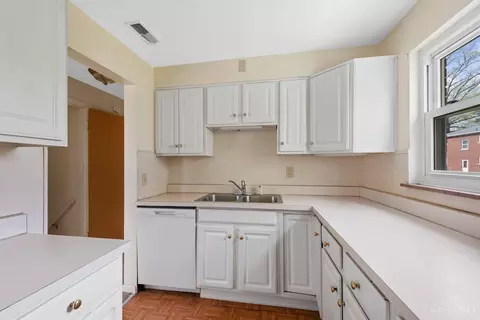 Kitchen - 5415 Fox, Cincinnati, OH 45239 photo 6 of 8