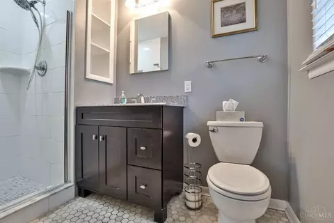Bath - 331 Forest Ave, Wyoming, OH 45215 photo 1 of 4