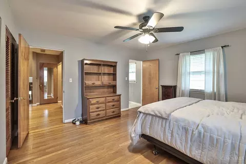 Bedroom - 331 Forest Ave, Wyoming, OH 45215 photo 3 of 7