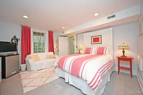 Bedroom - 6005 Given Rd, Cincinnati, OH 45243 photo 5 of 5