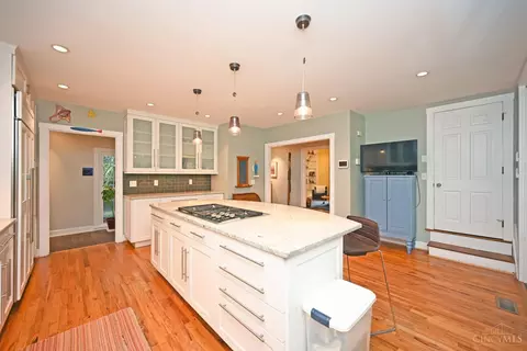 Kitchen - 6005 Given Rd, Cincinnati, OH 45243 photo 2 of 4