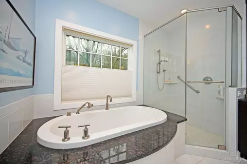 Bath - 6005 Given Rd, Cincinnati, OH 45243 photo 2 of 5