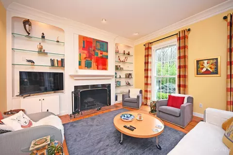 Living - 6005 Given Rd, Cincinnati, OH 45243 photo 1 of 2
