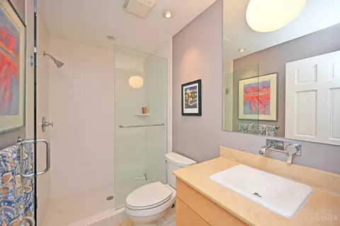 Bath - 6005 Given Rd, Cincinnati, OH 45243 photo 3 of 5