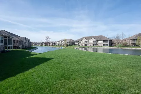Exterior - 5747 Springview Cir, Mason, OH 45040 photo 5 of 8