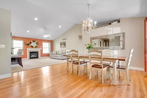 Dining - 6645 Woodsedge Dr, Liberty Township, OH 45044 photo 2 of 5