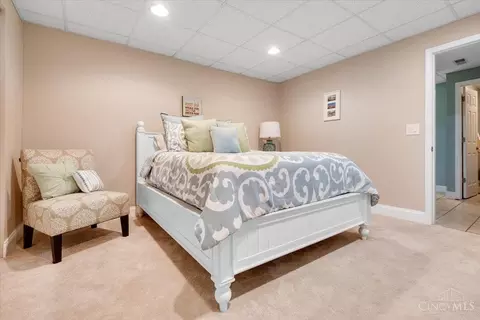 Bedroom - 6645 Woodsedge Dr, Liberty Township, OH 45044 photo 5 of 5