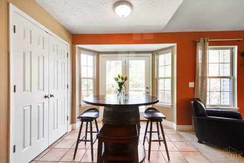 Dining - 6645 Woodsedge Dr, Liberty Township, OH 45044 photo 1 of 5