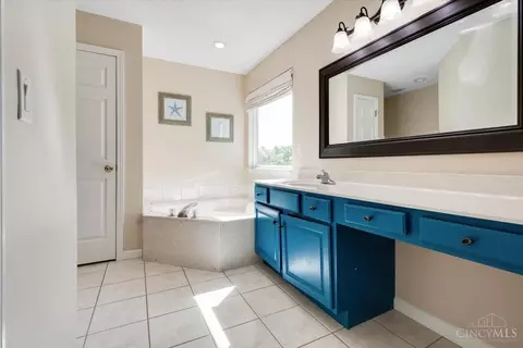Bath - 6645 Woodsedge Dr, Liberty Township, OH 45044 photo 1 of 3
