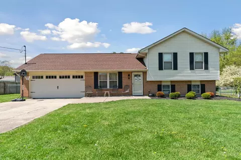 2421 Gatetree Ln, Batavia, OH 45103