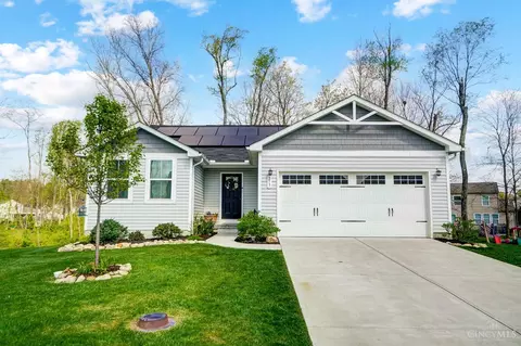 217 Wooded Ridge Dr, Amelia, OH 45102