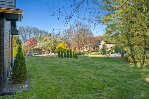 Exterior - 5 Perth Ct, Springboro, OH 45066 photo 12 of 25