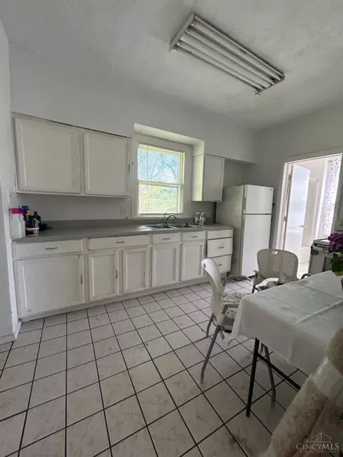 3960 Hillside Ave, Cincinnati, OH 45247 photo 8