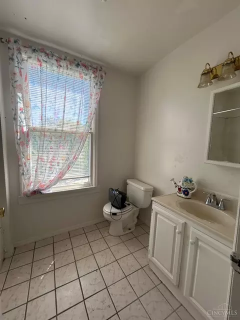 3960 Hillside Ave, Cincinnati, OH 45247 photo 9