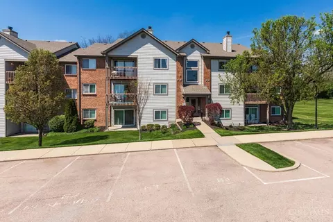 8903 Eagleview Dr #11, West Chester, OH 45069