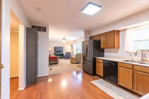 Kitchen - 119 Circle Dr, Harrison, OH 45030 photo 3 of 4