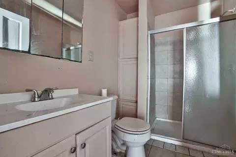 Bath - 5720 Madison Rd, Cincinnati, OH 45227 photo 1 of 1