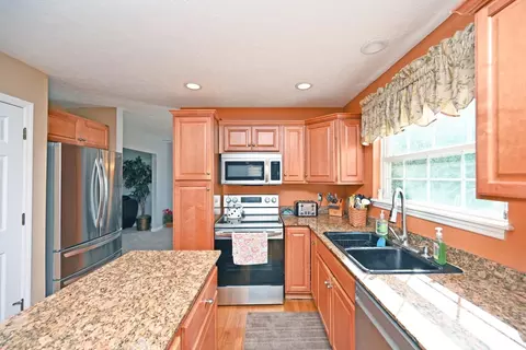 Kitchen - 351 Deerfield Dr, Harrison, OH 45030 photo 2 of 7