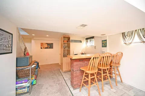 Kitchen - 351 Deerfield Dr, Harrison, OH 45030 photo 6 of 7