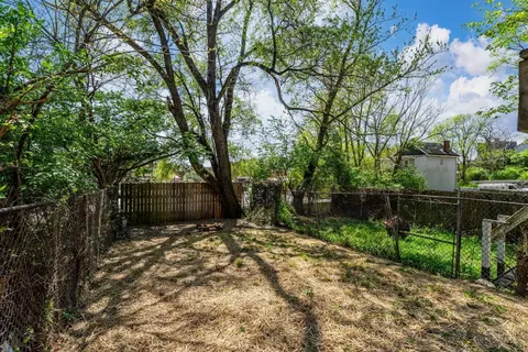 Exterior - 751 Morgan St, Cincinnati, OH 45206 photo 7 of 9