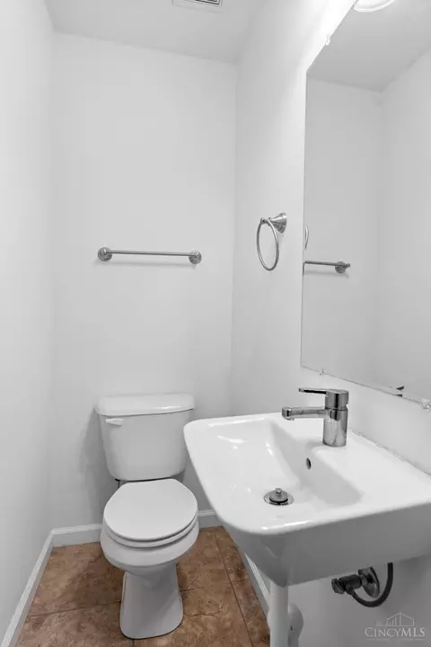Bath - 751 Morgan St, Cincinnati, OH 45206 photo 1 of 3