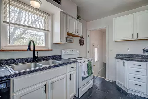 Kitchen - 4039 Smith Rd, Cheviot, OH 45211 photo 2 of 4