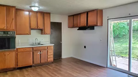 Kitchen - 11423 Gravenhurst Dr, Cincinnati, OH 45231 photo 1 of 2
