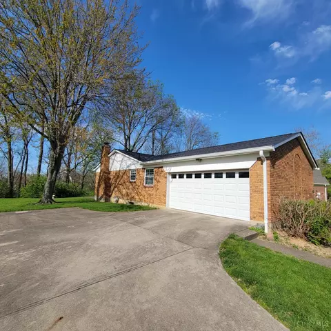 3288 Braewood Dr, Evendale, OH 45241 photo 4