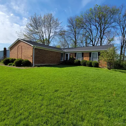 3288 Braewood Dr, Evendale, OH 45241