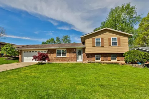 5853 Coachmont Dr, Fairfield, OH 45014