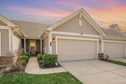107 Woodside Park Dr, Amelia, OH 45102