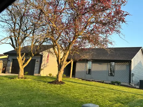 615 Aberdeen Dr, Trenton, OH 45067