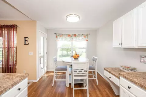 Dining - 527 Clayton Ct, Harrison, OH 45030 photo 1 of 4