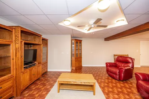 Living - 527 Clayton Ct, Harrison, OH 45030 photo 5 of 7