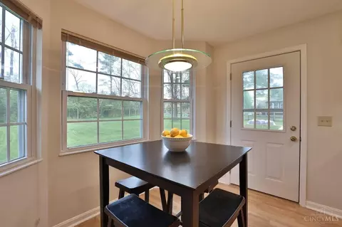Dining - 10021 Windzag Ln, Montgomery, OH 45242 photo 4 of 4
