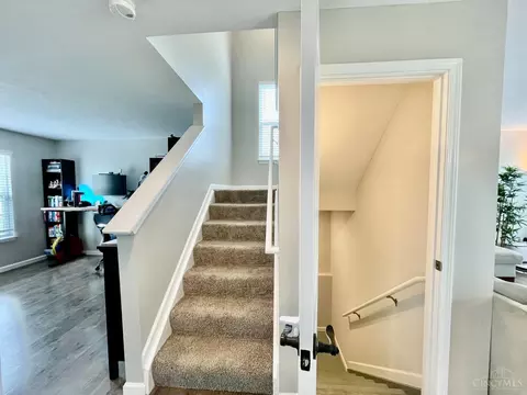 Entry Way - 4483 Megan Danielle Dr, Morrow, OH 45152 photo 2 of 4