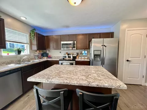Kitchen - 4483 Megan Danielle Dr, Morrow, OH 45152 photo 2 of 7