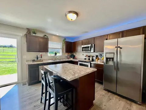 Kitchen - 4483 Megan Danielle Dr, Morrow, OH 45152 photo 5 of 7