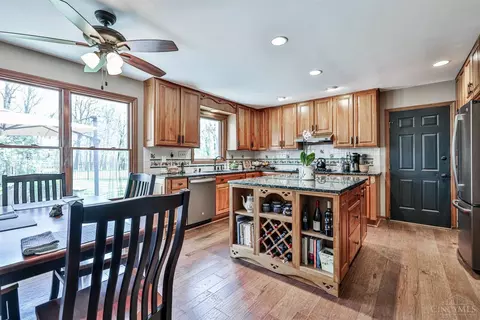 Kitchen - 8698 Totempole Dr, Cincinnati, OH 45249 photo 1 of 5
