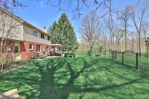 Exterior - 8698 Totempole Dr, Cincinnati, OH 45249 photo 8 of 14