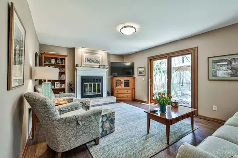 Living - 8698 Totempole Dr, Cincinnati, OH 45249 photo 4 of 7