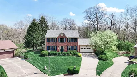Exterior - 8698 Totempole Dr, Cincinnati, OH 45249 photo 2 of 14