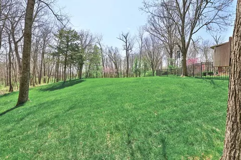 Exterior - 8698 Totempole Dr, Cincinnati, OH 45249 photo 10 of 14