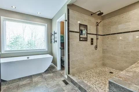 Bath - 8698 Totempole Dr, Cincinnati, OH 45249 photo 3 of 7