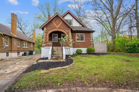 3028 Penrose Pl, Cincinnati, OH 45211