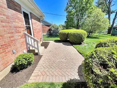 Exterior - 845 Ligorio Ave, Greenhills, OH 45218 photo 4 of 10